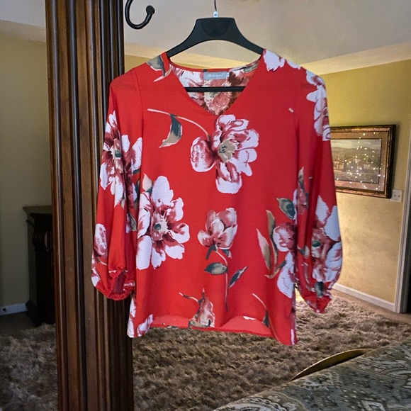 Tops - NWOT Blouse